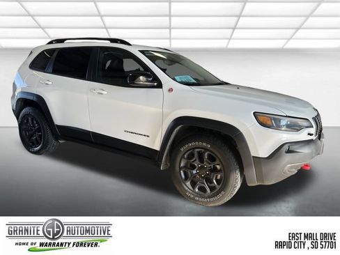 Used 2022 Jeep Cherokee Trailhawk w/ Trailer Tow Group AWD/4WD image 8