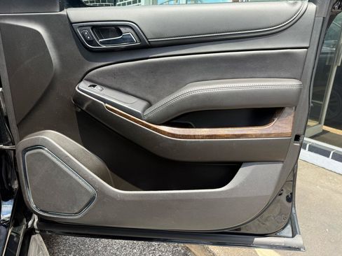 Used 2020 Chevrolet Tahoe 4WD image 35
