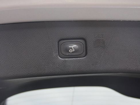 Used 2022 Ford Edge Titanium image 12