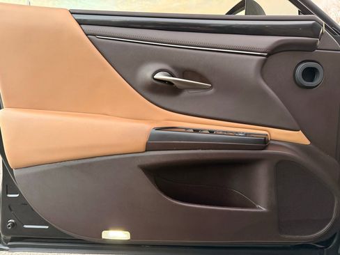 Used 2019 Lexus ES 350 w/ Accessory Package 2 image 12