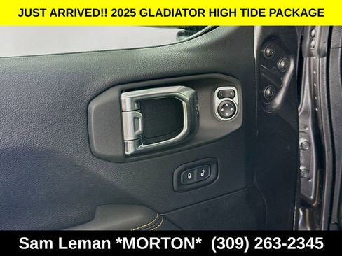 New 2025 Jeep Gladiator Sport image 17