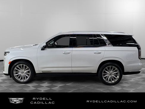Used 2022 Cadillac Escalade Premium Luxury w/ Performance Package AWD/4WD image 2