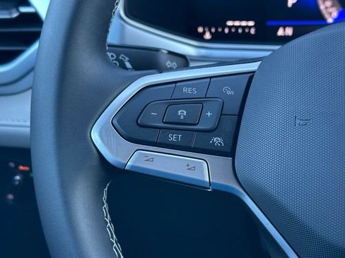 New 2026 Volkswagen Taos SE image 38