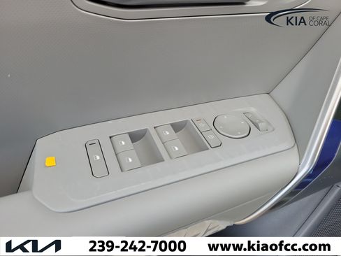 New 2027 Kia Seltos S FWD image 20