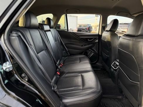 Used 2022 Subaru Outback Limited image 19
