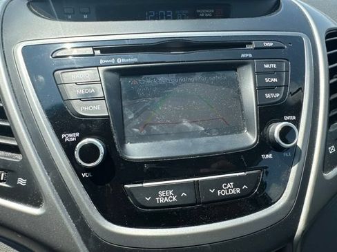 Used 2014 Hyundai Elantra SE w/ Option Group 02 FWD image 11