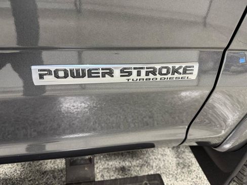 Used 2018 Ford F150 Platinum w/ FX4 Off-Road Package image 12