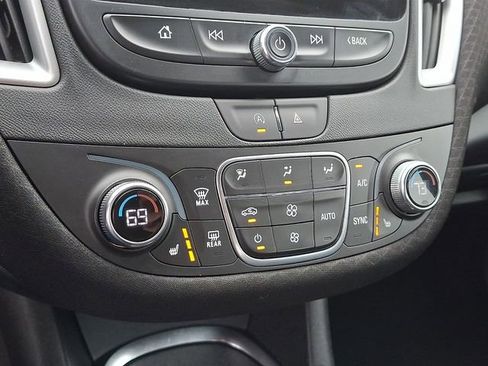 Used 2024 Chevrolet Malibu LT FWD image 15