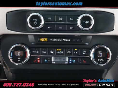 Used 2022 Ford F350 Platinum w/ FX4 Off-Road Package AWD/4WD image 27