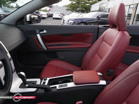 Used 2012 Volvo C70 T5 w/ Dynamic Trim Pkg image 21
