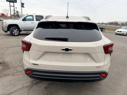 New 2026 Chevrolet Trax RS w/ Driver Confidence Package FWD image 5