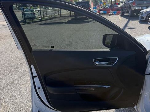 Used 2020 Acura TLX FWD image 9