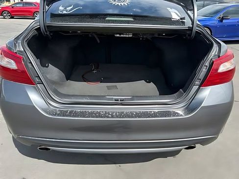 Used 2018 Nissan Altima 2.5 SL FWD image 14