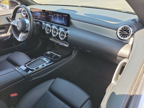 Used 2025 Mercedes-Benz CLA 250 image 12