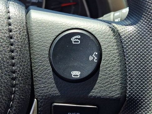 Used 2015 Toyota RAV4 XLE AWD/4WD image 16