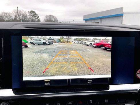 Used 2025 Chevrolet Silverado 1500 LT image 15