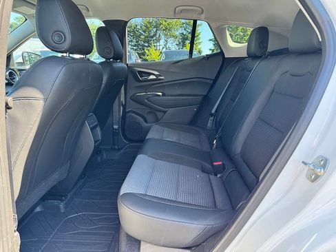 Certified 2024 Chevrolet Trax LT w/ Driver Confidence Package FWD image 15