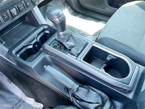 Used 2020 Toyota Tacoma TRD Sport image 16