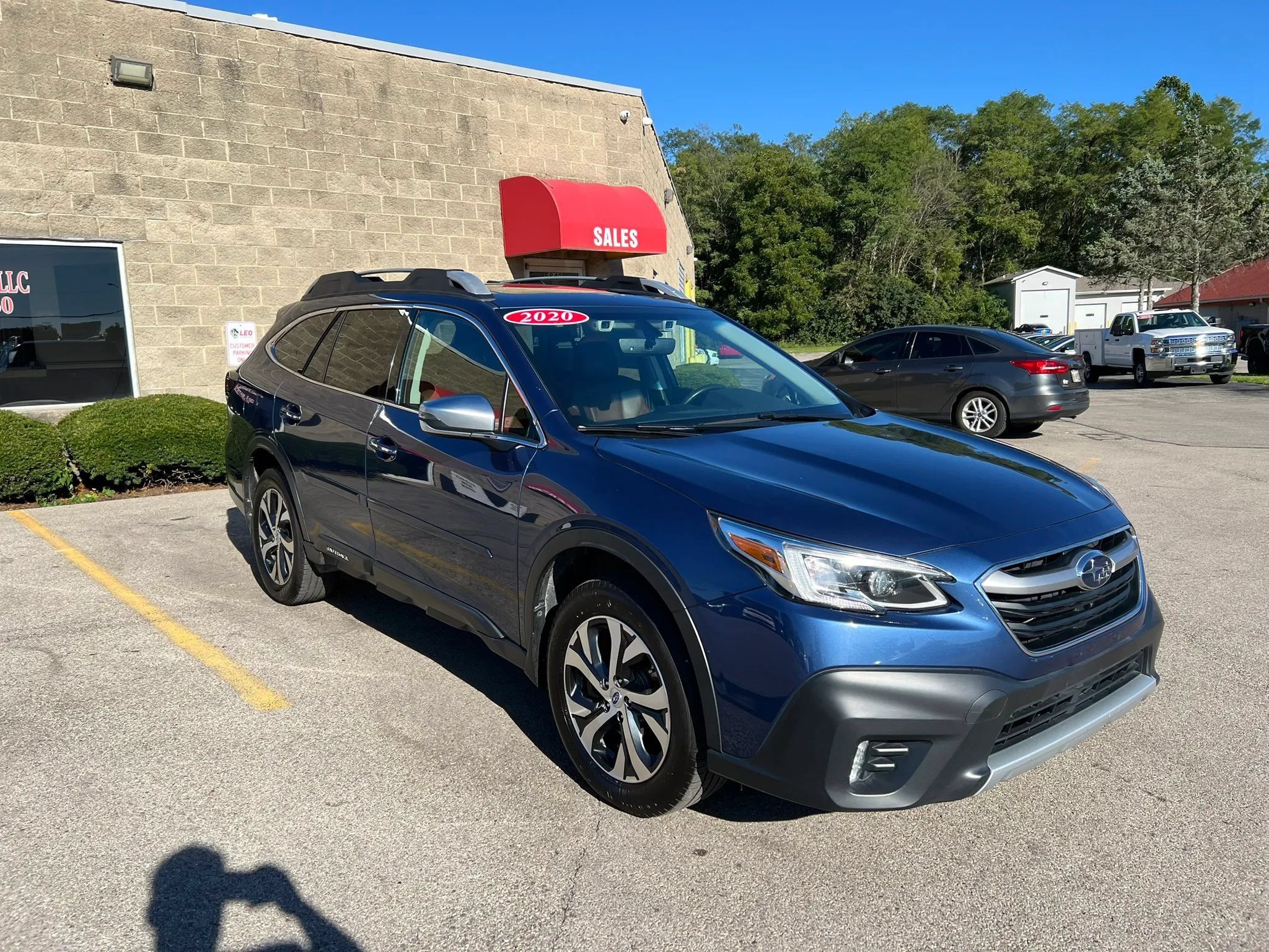 Used 2020 Subaru Outback Touring XT AWD/4WD image 3