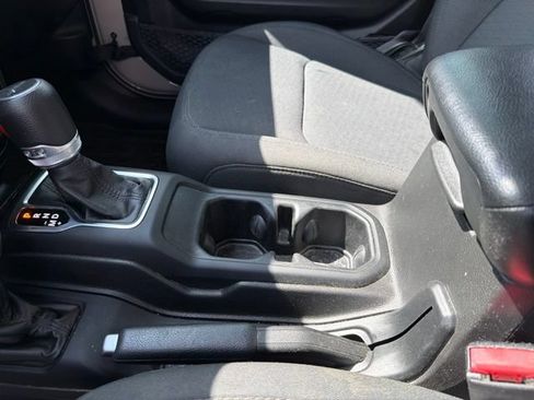 Used 2022 Jeep Gladiator Sport AWD/4WD image 18