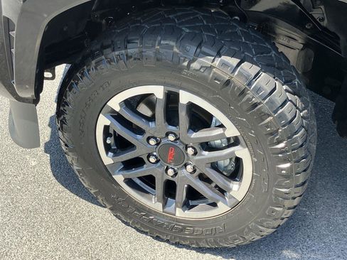 Used 2024 Toyota Tacoma TRD Sport image 9