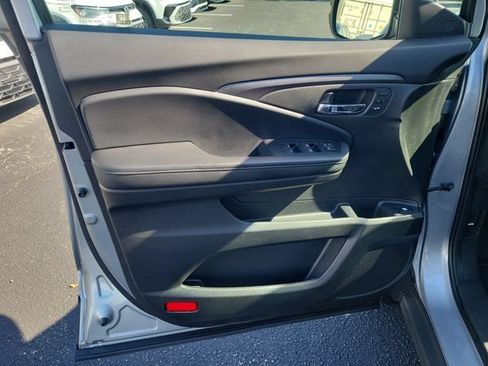 Used 2025 Honda Ridgeline RTL image 15