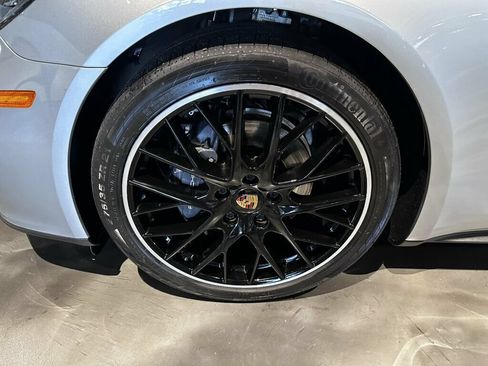 Used 2023 Porsche Panamera image 10