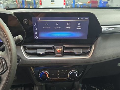 Used 2025 Chevrolet TrailBlazer LT AWD/4WD image 21