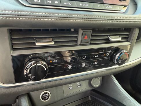 Used 2023 Nissan Rogue S image 20