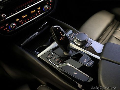 Used 2018 BMW 540i xDrive image 22