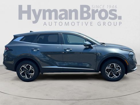 Certified 2025 Kia Sportage LX AWD/4WD image 2