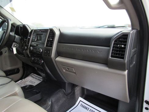 Used 2018 Ford F550 4x4 Regular Cab Super Duty image 14
