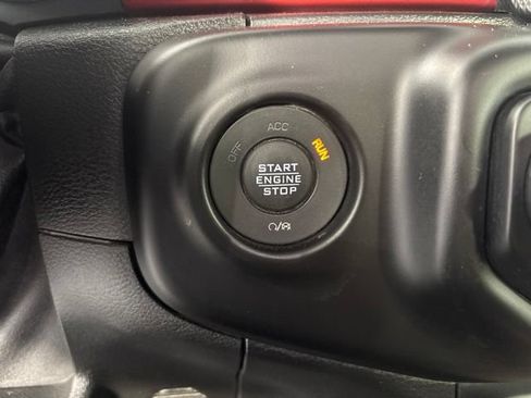 Used 2021 Jeep Wrangler Unlimited Rubicon w/ Cold Weather Group AWD/4WD image 14