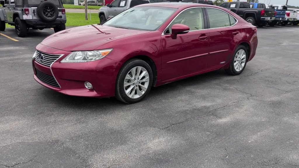 Used 2014 Lexus ES 300h w/ Luxury Package w/Bamboo Trim FWD image 4