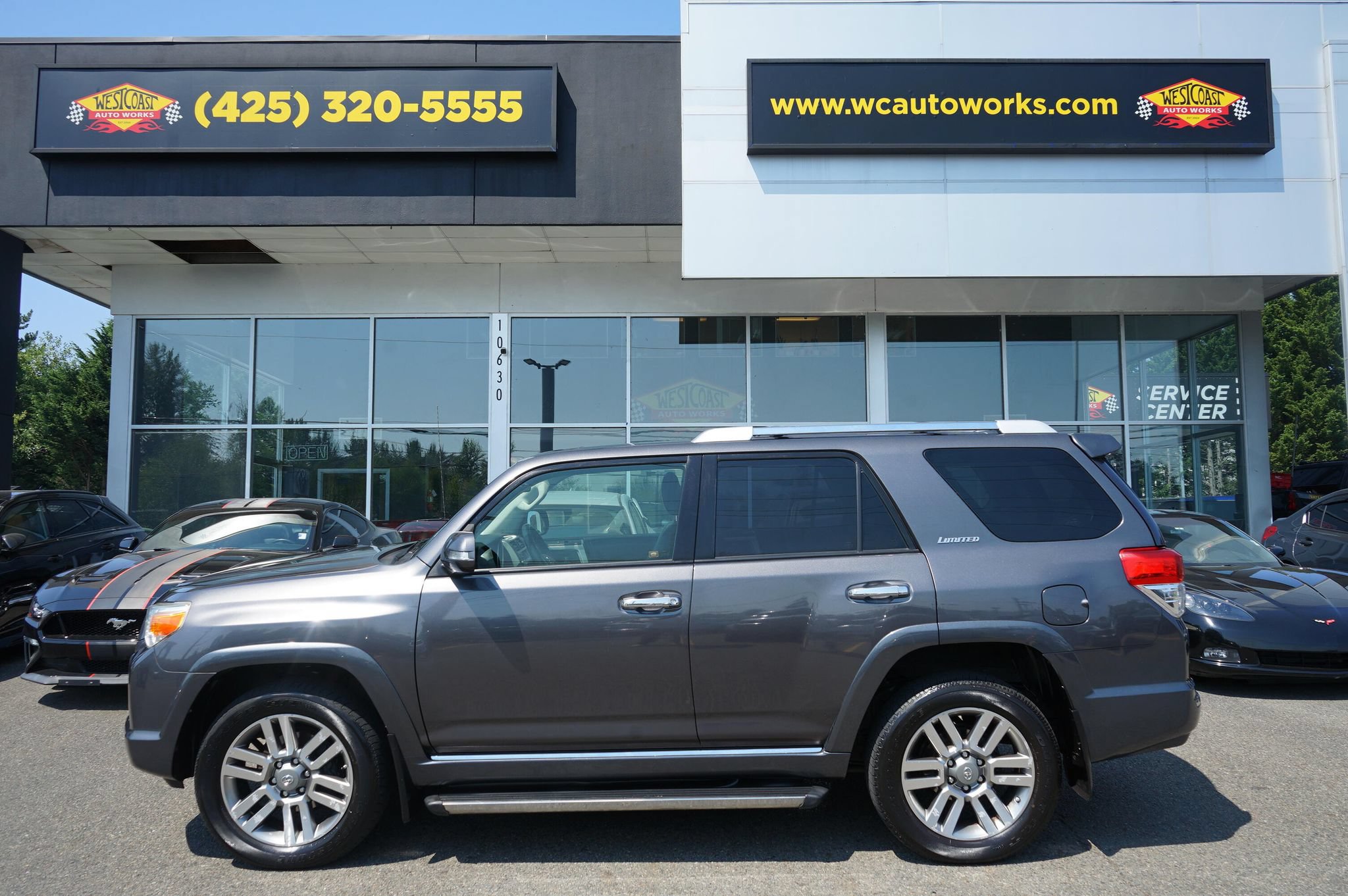Used 2013 Toyota 4Runner Limited AWD/4WD image 2