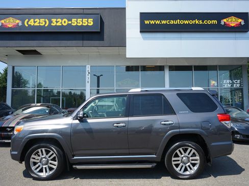 Used 2013 Toyota 4Runner Limited AWD/4WD image 2