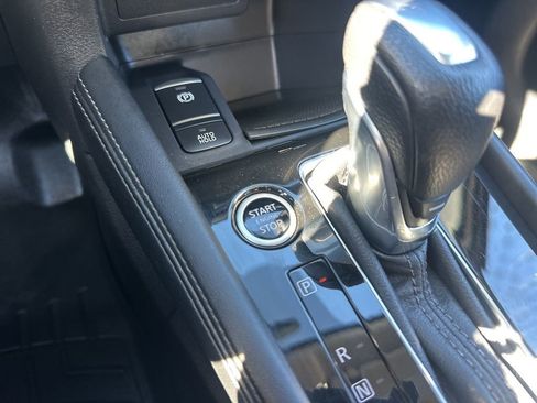 Used 2021 Nissan Kicks SR w/ SR Premium Package image 20