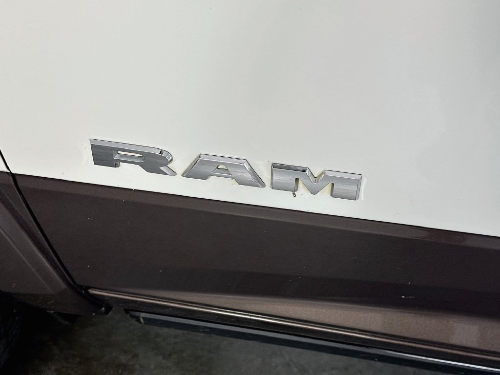 Used 2024 RAM 3500 Limited w/ Towing Technology Group AWD/4WD image 29