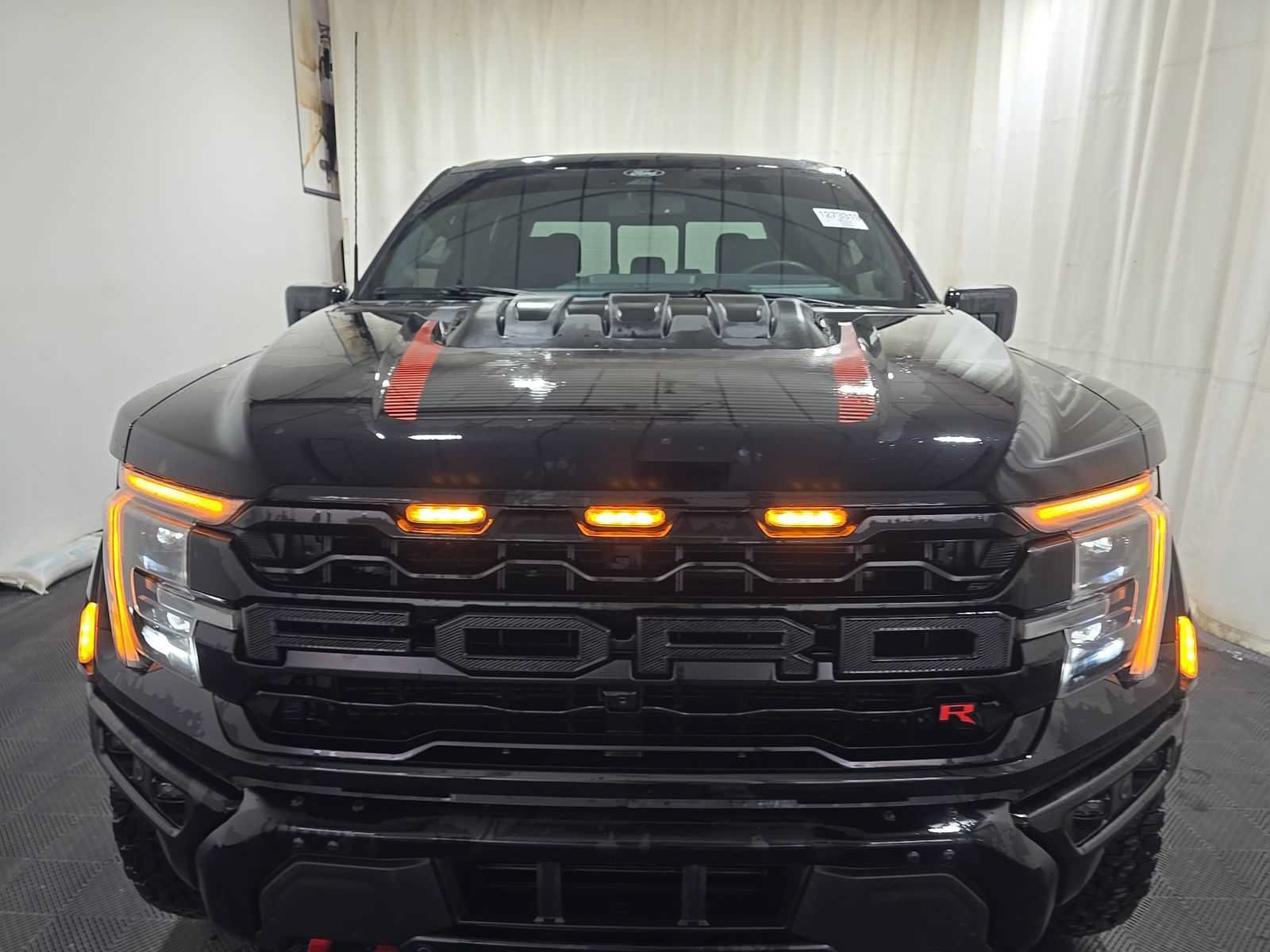 Used 2025 Ford F150 Raptor w/ Equipment Group 803A Raptor R AWD/4WD image 2