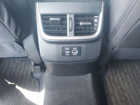 Certified 2025 Subaru Outback Premium AWD/4WD image 9