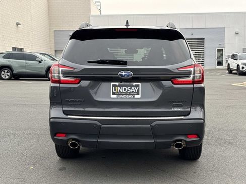 Used 2023 Subaru Ascent Onyx Edition AWD/4WD image 4