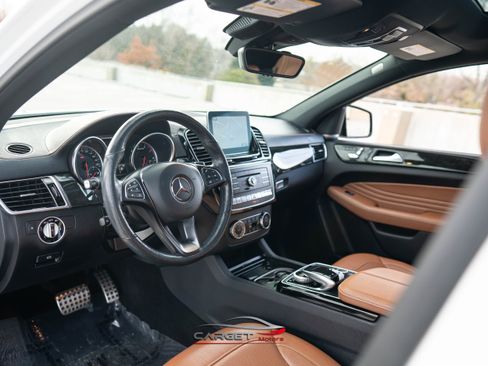 Used 2019 Mercedes-Benz GLE 43 AMG 4MATIC w/ Premium 3 Package image 13