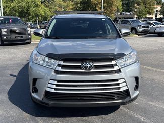 Used 2019 Toyota Highlander LE AWD/4WD video 2