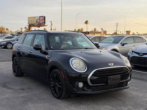 Used 2017 MINI Cooper Clubman FWD image 11