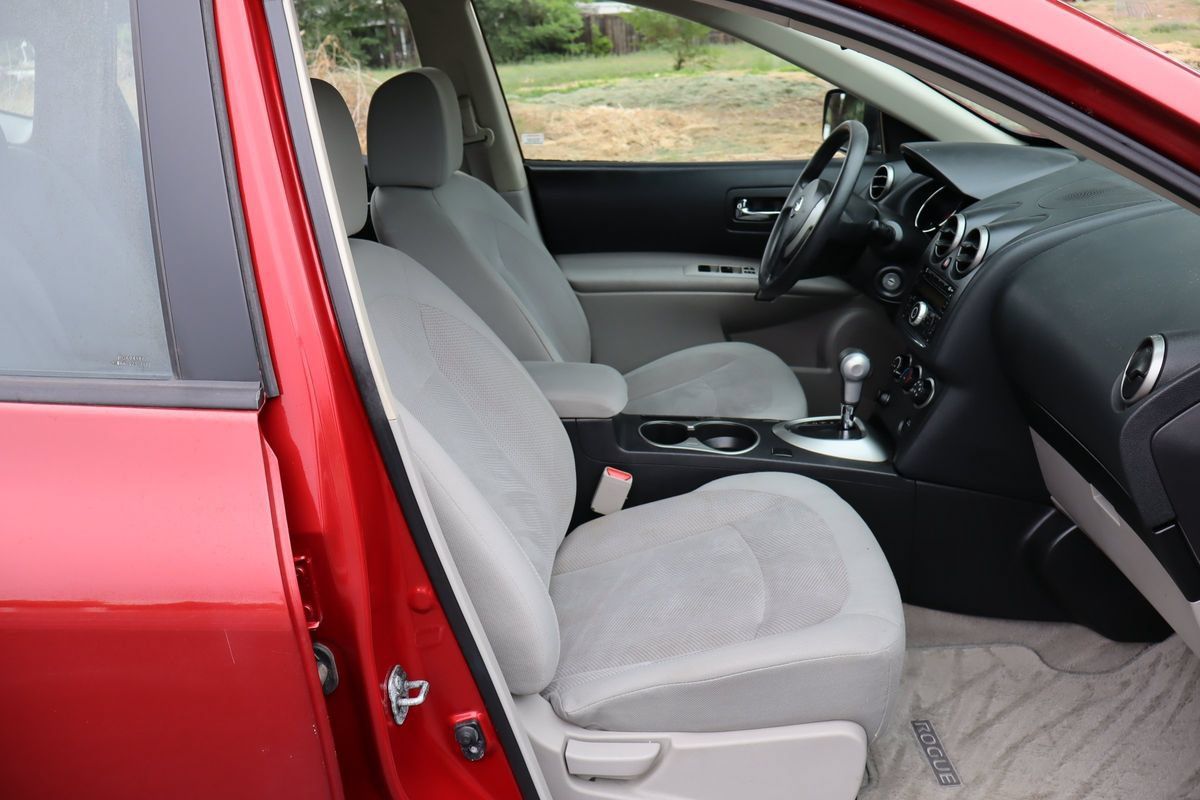 Used 2015 Nissan Rogue S AWD/4WD image 22