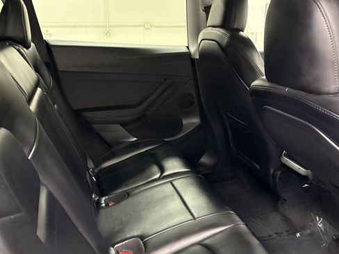 Used 2023 Tesla Model Y Long Range image 23