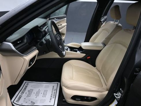 Used 2023 Jeep Grand Cherokee Limited w/ Luxury Tech Group II AWD/4WD image 14
