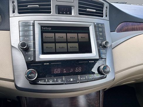 Used 2011 Toyota Avalon Limited FWD image 6