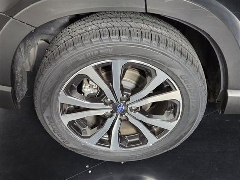 Used 2022 Subaru Forester Limited w/ Popular Package #3 image 10