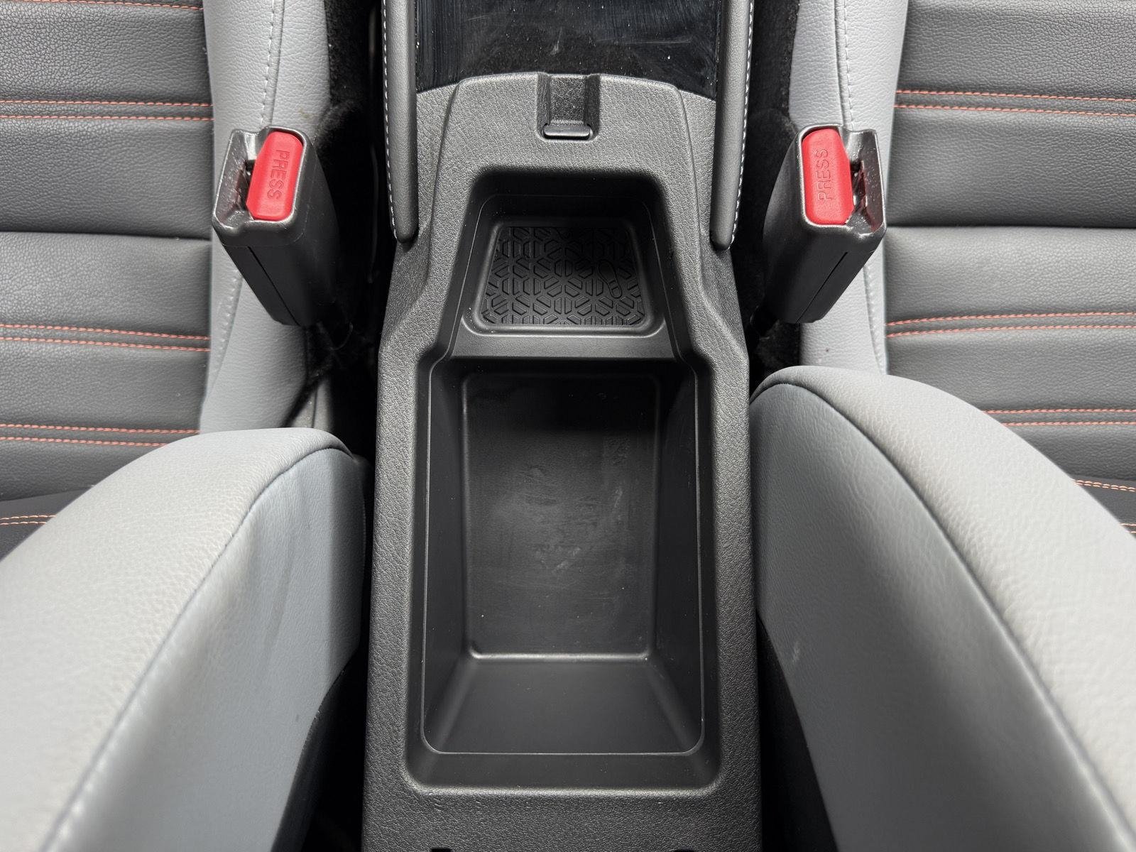Used 2023 Nissan Kicks SR w/ SR Premium Package FWD image 39